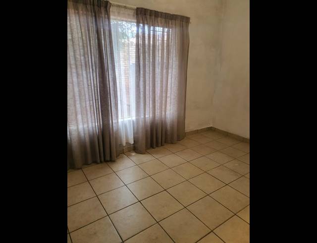 2 BEDROOM APARTMENT FOR SALE IN FLORIDA
